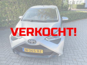 Toyota aygo zilvergrijs ERG LUXE AUTO!-image