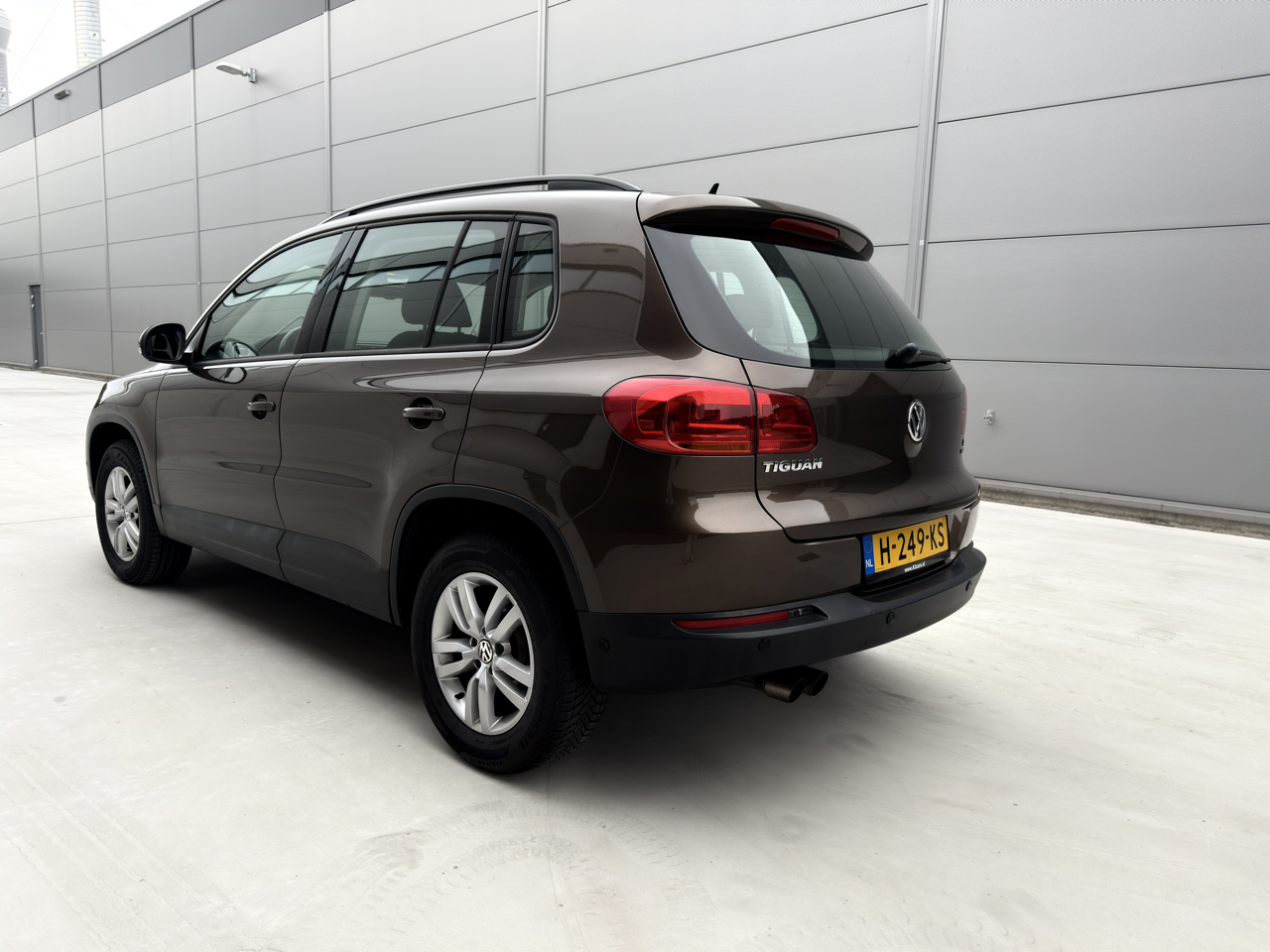 Volkswagen Tiguan linksachter aanzicht