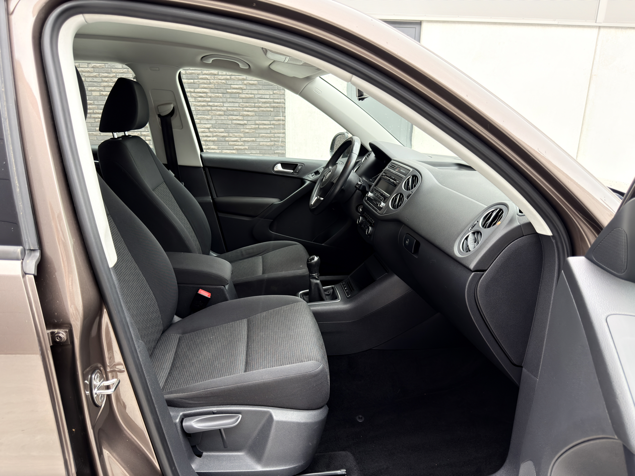 Volkswagen Tiguan passagierskant aanzicht