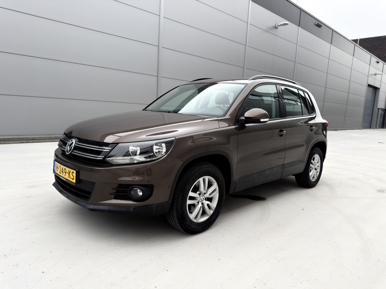 Volkswagen Tiguan linksvoor aanzicht