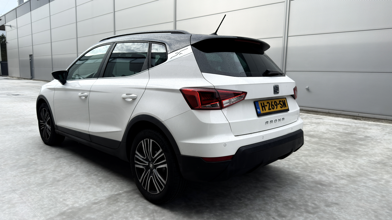 Seat Arona linksachter aanzicht