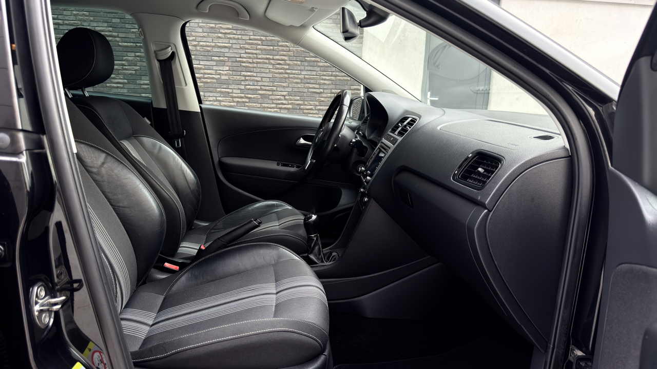 Volkswagen Polo passagierskant aanzicht