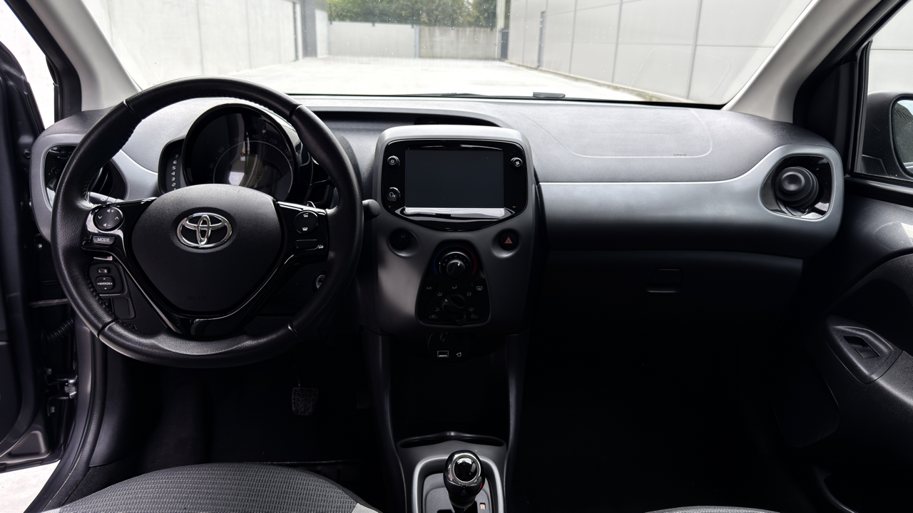 Toyota Aygo interieur aanzicht