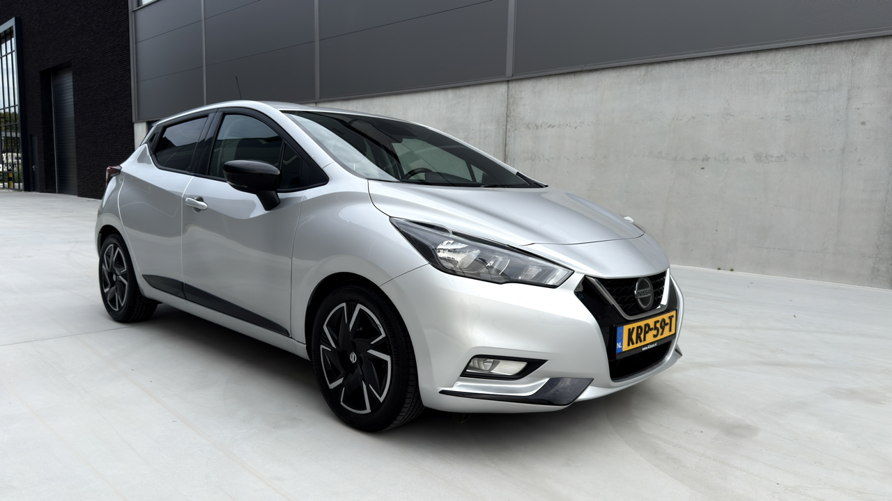 Nissan Micra rechtsvoor aanzicht