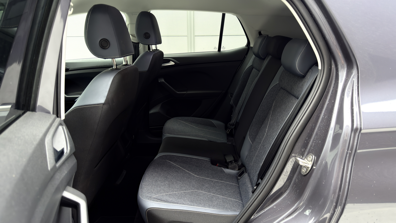 Volkswagen T-Cross links achterin aanzicht