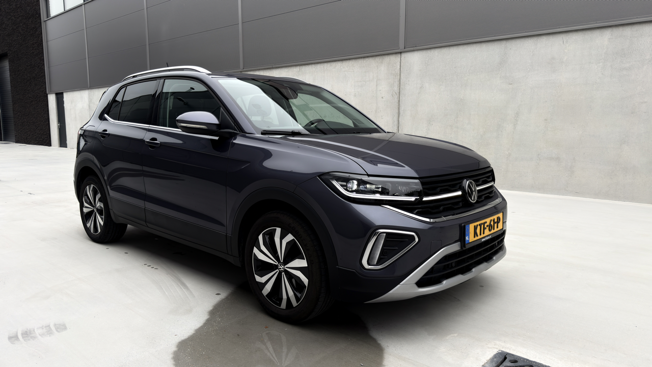 Volkswagen T-Cross rechtsvoor aanzicht