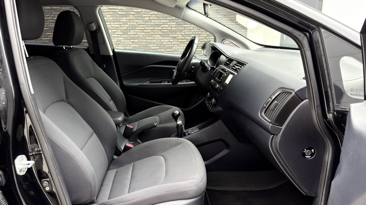 Kia Rio passagierskant aanzicht
