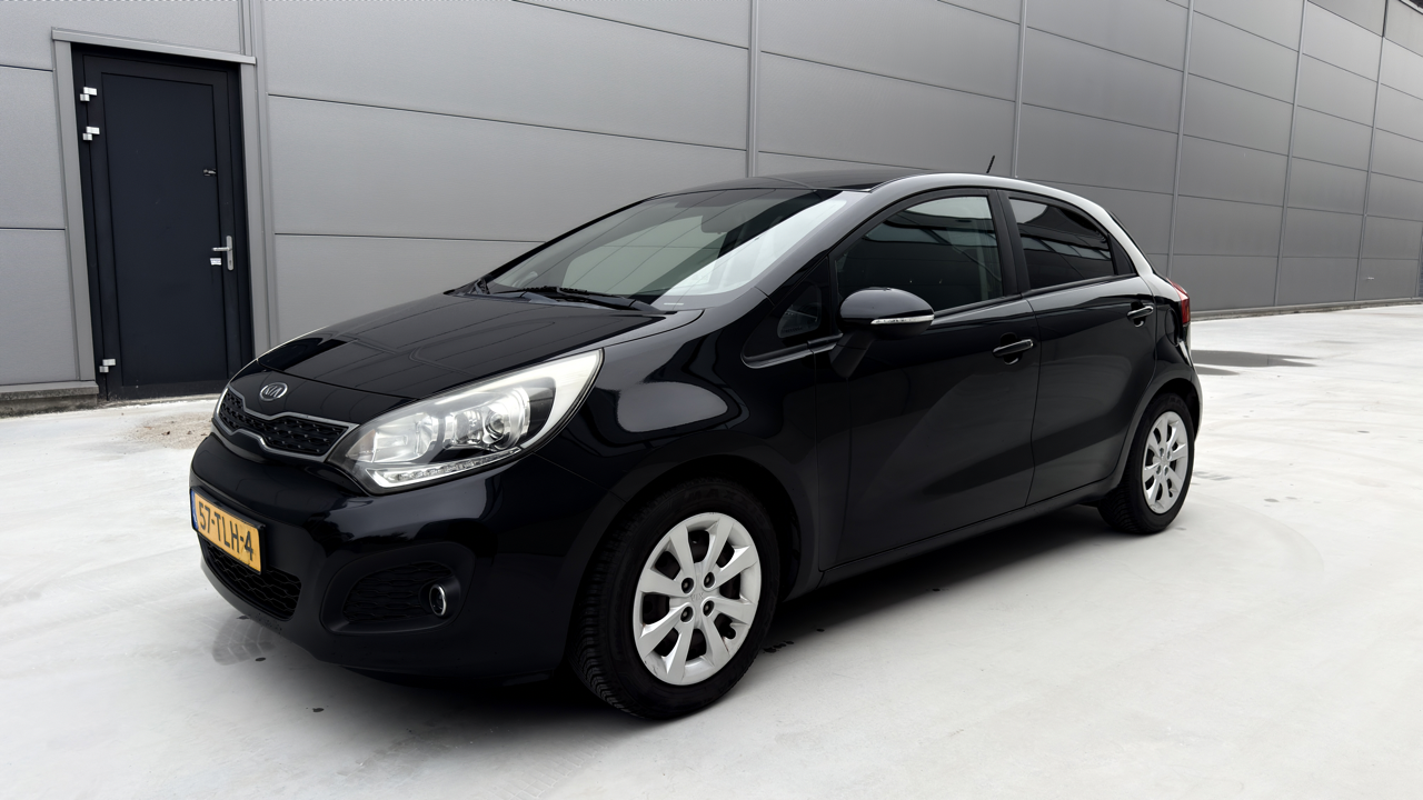 Kia Rio linksvoor aanzicht